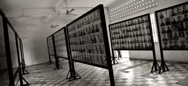 Toul Sleng Hapishanesi | Soykırım Müzesi
