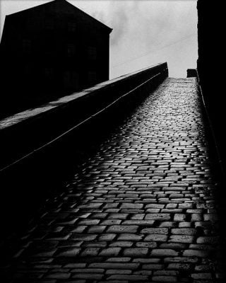 1937 | Snicket in Halifax, Bill Brandt